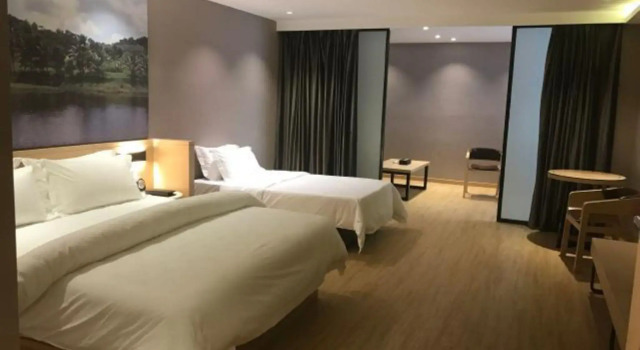 Люкс Metropolo Haikou Wuzhishan Hot Spring Hotel