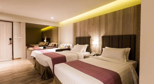 Трёхместный номер Standard S.D. Avenue Hotel