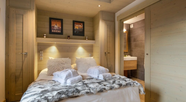 Апартаменты Whistler Lodge by Alpine Resorts