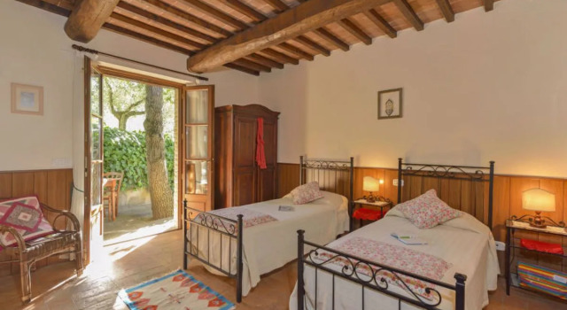 Malagronda 40717, Book Hotel Hoteller i Paciano med parkering, Parkering