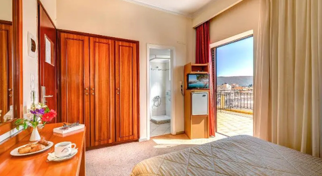 Двухместный номер Superior с балконом Отель Chrispy City Living