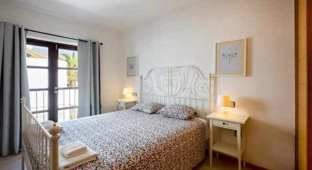 GO2TENERIFE Apart'Manon Duplex w/ Solarium, pools & sea view, Prenota Hotel Hotel a Tenerife con piscina, Piscina