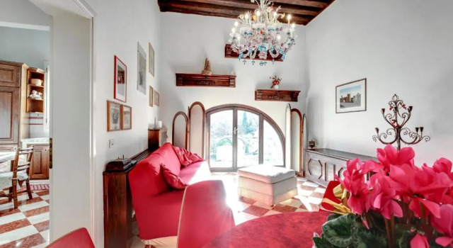 Nobile House, Забронировать Отель Венеция Венето, рядом с Palazzo Franchetti