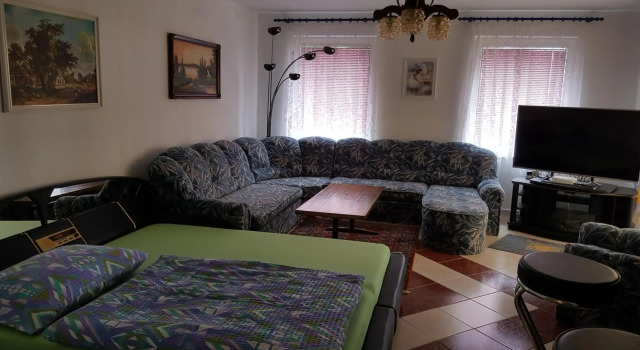 Eger Napsugar, Buchen Sie Hotel Eger 