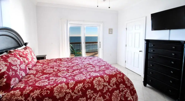 Коттедж с балконом West Beach - 104 Westward Ho