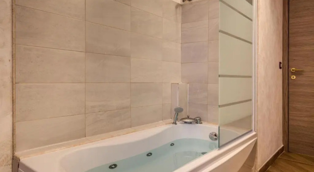 Люкс AMICI GUESTHOUSE