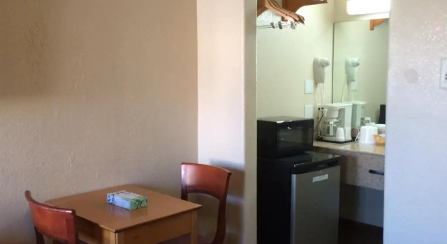 Номер Standard Economy Inn