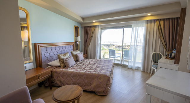 J'adore Deluxe Hotel & Spa