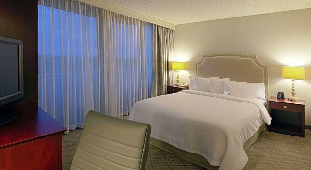 Двухместный люкс Presidential с 2 комнатами Embassy Suites Boca Raton