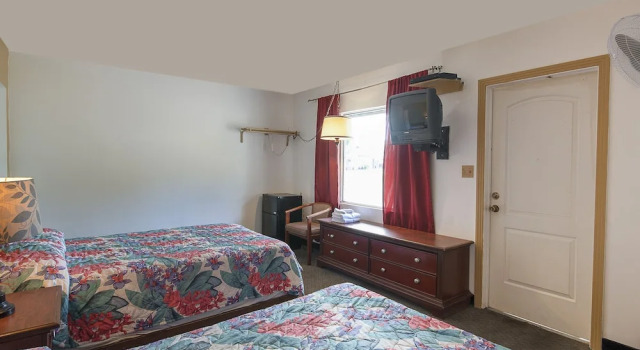 Hotel O near Fanning Springs State Park US Hwy 98, Rezerwuj Hotel Old Town Floryda