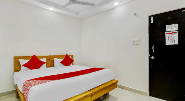 OYO 84205 Hotel Green Leaf- Kondapur, Rezerwuj Hotel Kondapur 