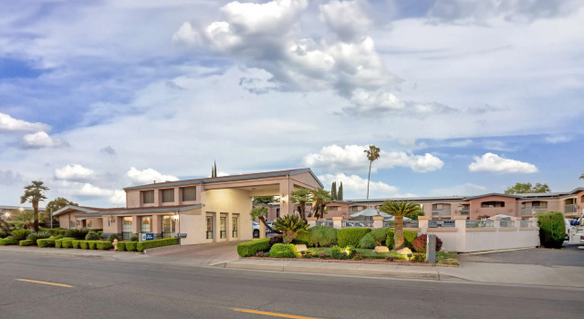 Best Western Plus Inn, Book Hotel Hoteller i Merced med pool, Swimmingpool