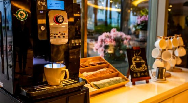 Lvcheng Lanwan Holiday Hotel, Rezerwuj Hotel Hotele w Hangzhou z basenem, Basen
