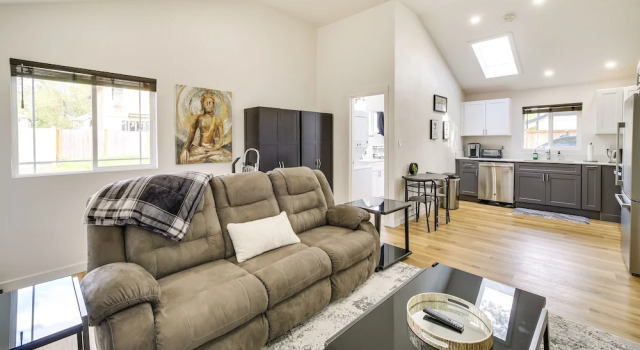 Коттедж Modern Pacific Vacation Rental: 5 Mi to Lake Tapps