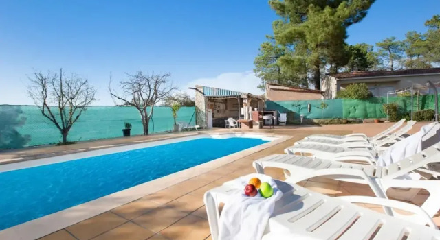 Вилла Alonso in Vidreres With 4 Bedrooms and 1 Bathrooms