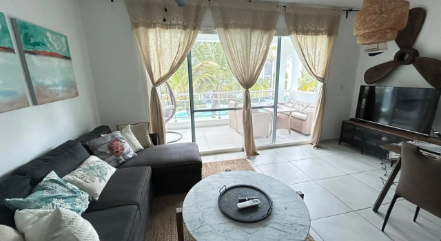 Atmospheric apartment with a beautiful view of the swimming pool