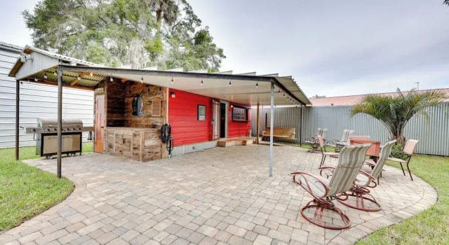 Апартаменты St Augustine Studio: Patio, Swing + 3 Mi to Beach