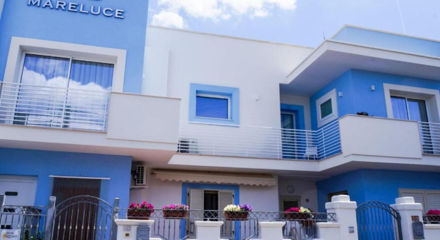 Mareluce B&B, Забронировать Отель «постель и завтрак» Порто-Чезарео Porto Cesareo Beaches, рядом с Scalo di Furno Archaeological Site