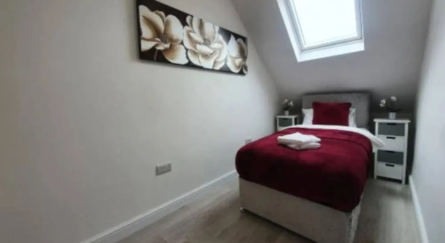 Beautiful 2BR Aptmt in Bedford Parking Wifi