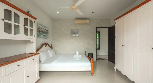 4Br Near Pier Private Pool & Garden V246, Забронировать Апартаменты/квартира Раваи 