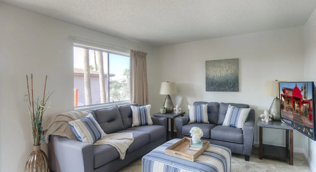 Park Suites At 103 Free Golf, Забронировать Апартаменты/квартира Пруд в Темпе Phoenix Metropolitan Area, рядом с Vista Del Camino Park