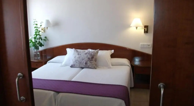 Семейный номер Standard RVHotels Avenida