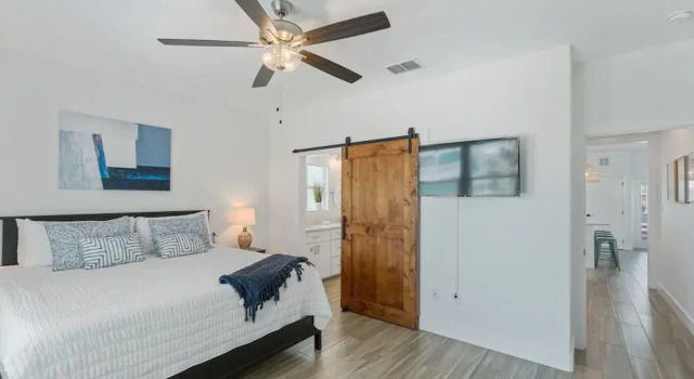 Elegant 4BR Coastal Escape With Stunning Views, Rezerwuj Dom wakacyjny Wille w Houston, Willa