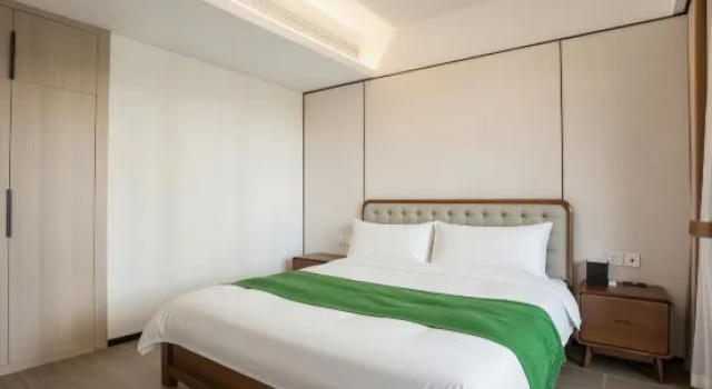 Люкс с 3 комнатами с видом на сад CRC·Hylla Hotel (shimei Bay Hotel)