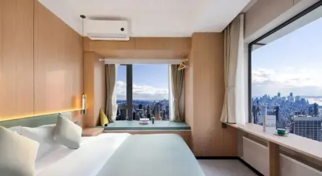 Люкс с 4 комнатами с красивым видом из окна Wheat House Suite Resort Hotel (Chengdu Hongxingqiao Subway Station Branch)