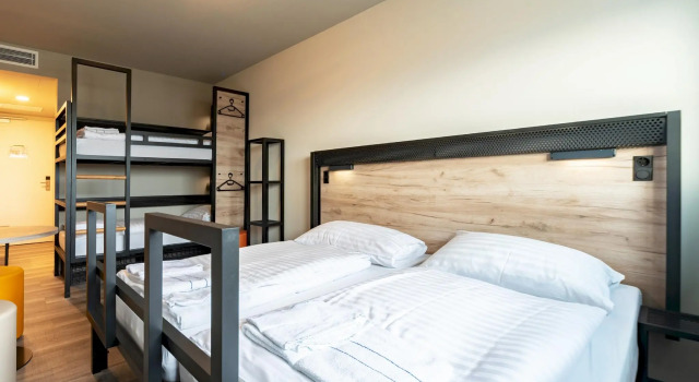 Одноместный номер Standard harrys home Salzburg