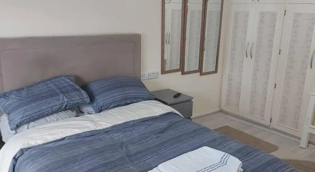 Апартаменты Lovely & Beautiful 2 Bed-apartment in Borehamwood