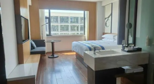 Люкс Deluxe Fairfield by Marriott Baiyin Downtown