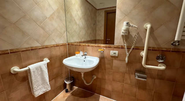 Трёхместный номер Economy Euro Hotel