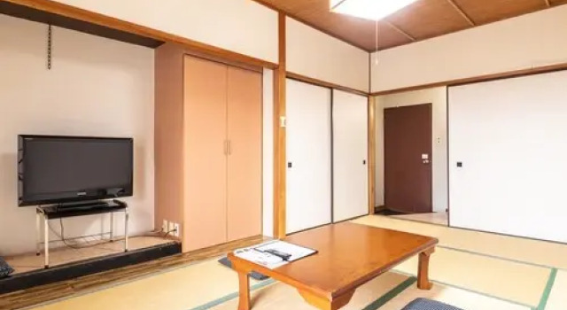 Pet Friendly Kokumin-Shukusha BayLily Shirayuriso, Prenota Hotel Hotel a Wakayama con parcheggio, Parcheggio