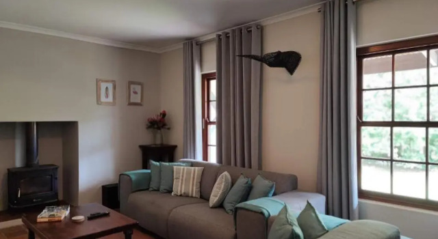 Hilton House, Book Hotel Hoteller i Caledon med parkering, Parkering