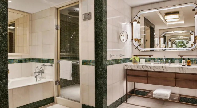 Четырёхместный полулюкс Four Seasons Hotel Istanbul at Sultanahmet