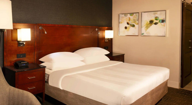 Двухместный номер Standard Marriott Raleigh Durham Research Triangle Park