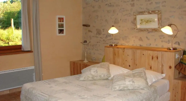 La Pierre Folle Chambres dHôtes, Забронировать Отель Клюни Cote du Maconnais-Beaujolais