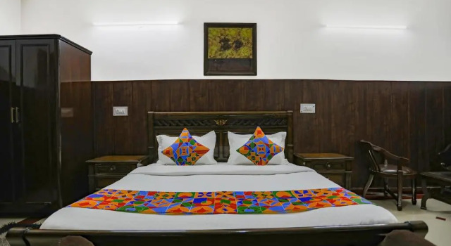 Номер Premium Fabhotel Traika Inn