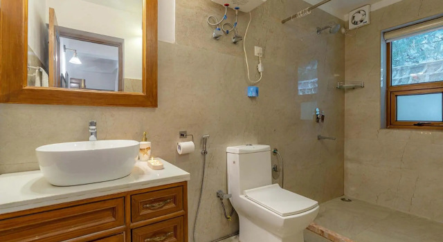 StayVista at Mellow Cottage, Забронировать Дом для отпуска Отели Дехрадун с парковкой, Парковка
