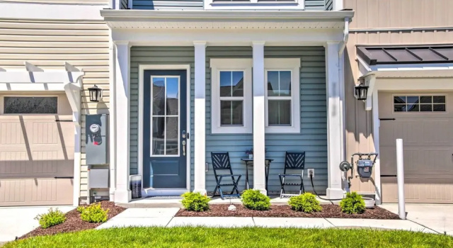 Porch + Pool Access: Millville Townhome!, Забронировать Апартаменты/квартира Апартаменты Philadelphia Metropolitan Area, Апартаменты/квартира
