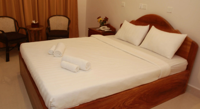 White Beach Hotel, Забронировать Отель Ream National Park 