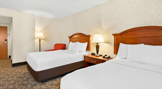 Четырёхместный номер Standard Quality Inn Edison-New Brunswick
