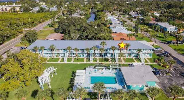 Номер Standard Coronado Arms Condominiums B-18