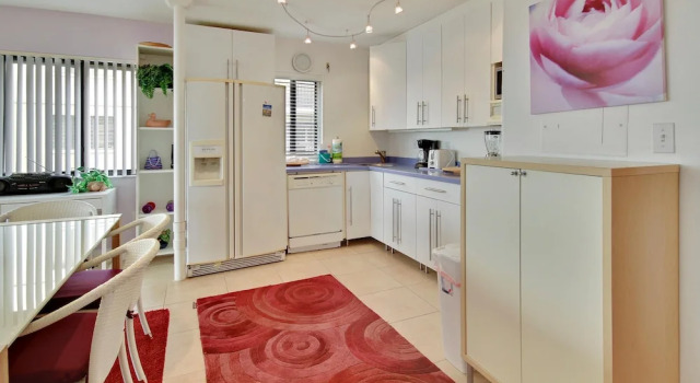 Land's End 205 Building 6 Beachfront With Private Balcony!