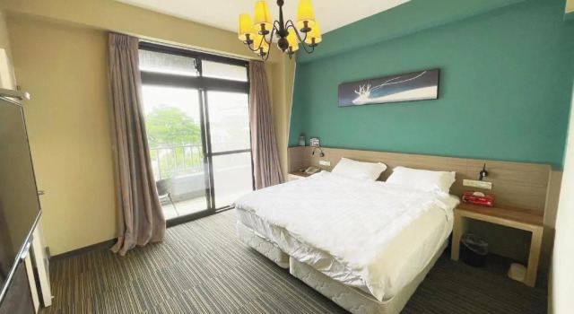 Двухместный номер Standard с балконом и с видом на море Breeze and Waves Hostel