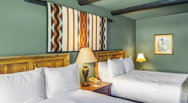Четырёхместный номер Standard Hotel Glorieta