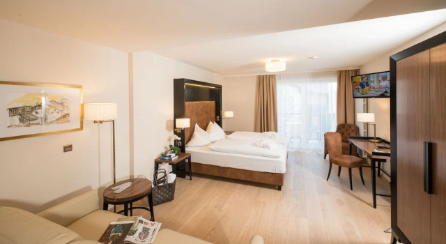 Семейный номер Standard с видом на внутренний двор Genusshotel Goldene Rose