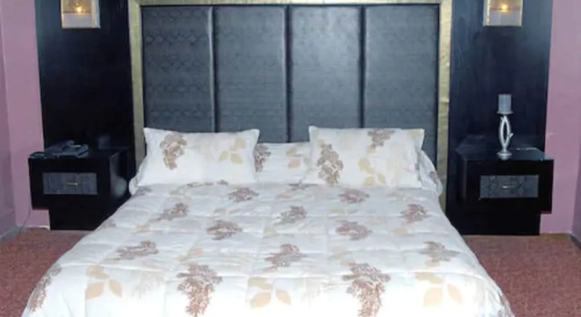 Номер Economy HOTEL CONTINENTAL Khénifra