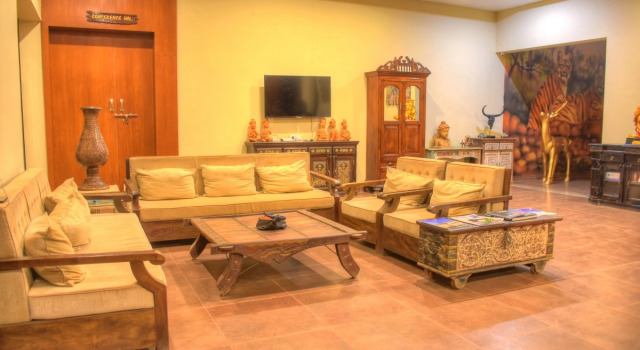 Jharna Jungle Lodge-Navegaon Gate, Prenota Hotel Chimur Maharashtra